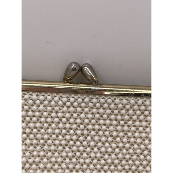 Vintage 1950's St. Thomas White Corde Bead Clutch Purse w/ Gold Frame Kiss Lock - Picture 3 of 7